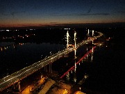 Вечерняя подсветка моста через Оку