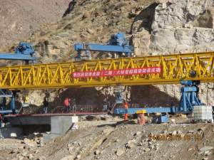 Строительство эстакадных мостов на альтернативной автомобильной дороге км 285 – км 287 «Север-Юг» Балыкчы-Жалал-Абад (Киргизия)