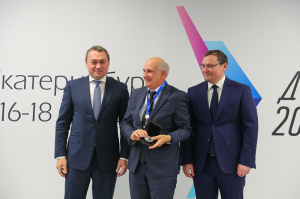 Alexander Smirnov, First Deputy General Director of Institute Stroyproekt, awarded an Alexey Nikolayev medal
