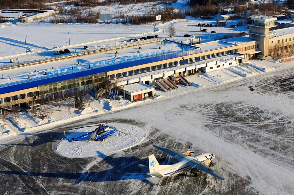 Аэропорт в Мурманске.jpg